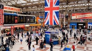 A Walk Through The London Victoria Station London England [upl. by Bailar671]